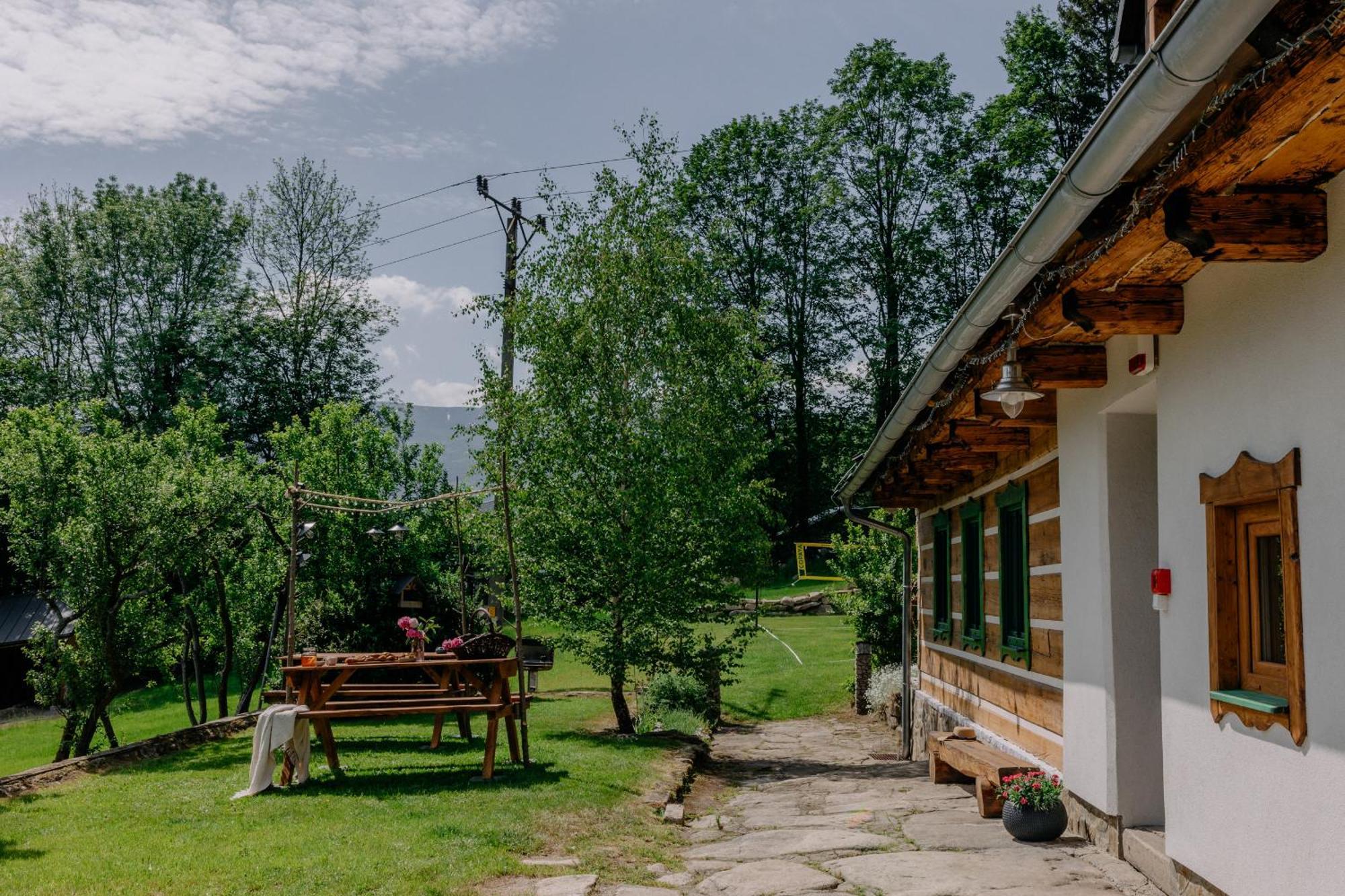 Jelen - Sauna I Jacuzzi Homestay *
